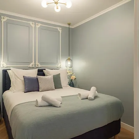 The Pompadour Suite-3